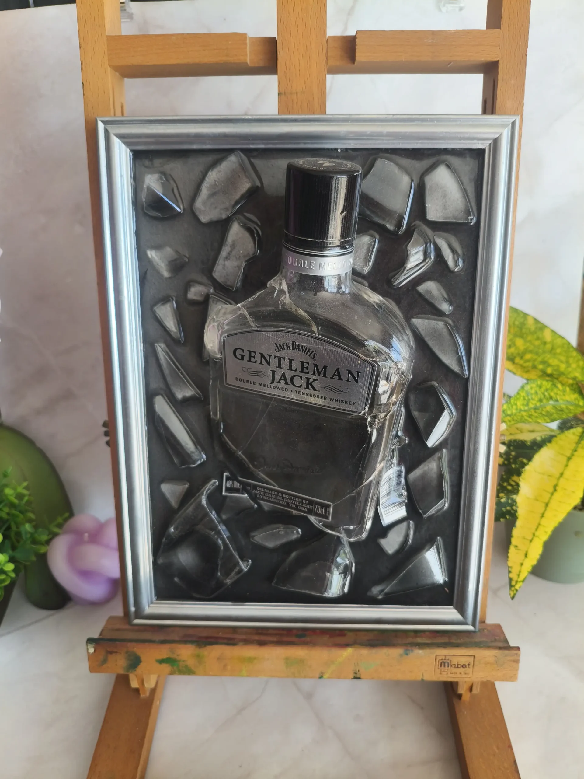 Tableau "Gentleman Jack" - Bouteille explosée img 20260601 152322